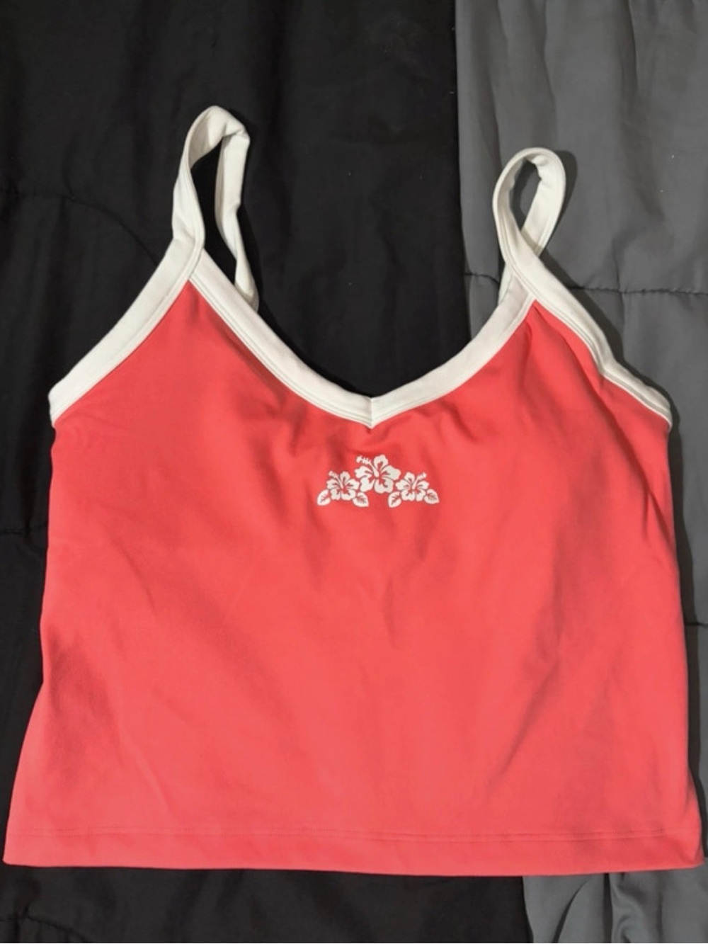 /Gilly Hicks coral tank top size L